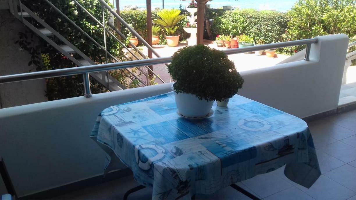 Family Sea & Garden View Apartment Превеза Екстериор снимка