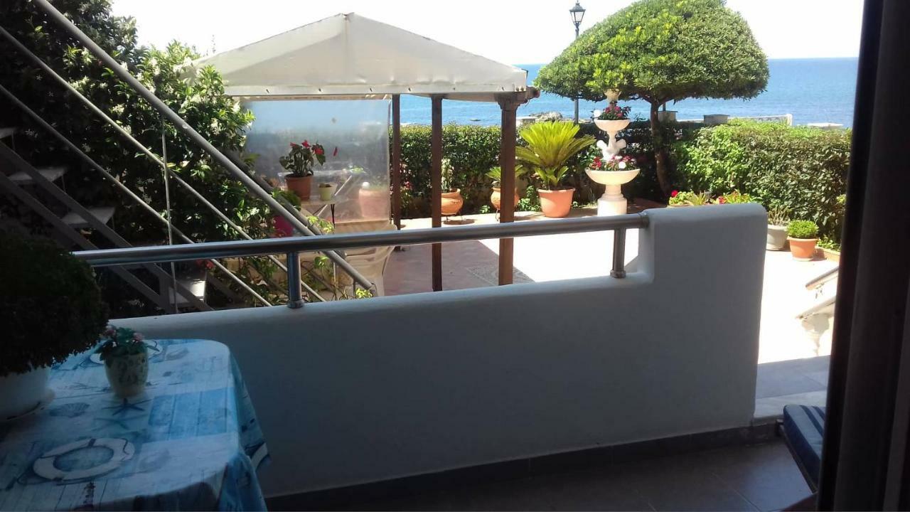 Family Sea & Garden View Apartment Превеза Екстериор снимка