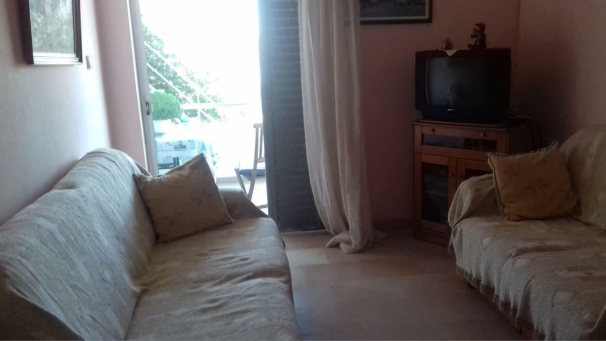 Family Sea & Garden View Apartment Превеза Екстериор снимка